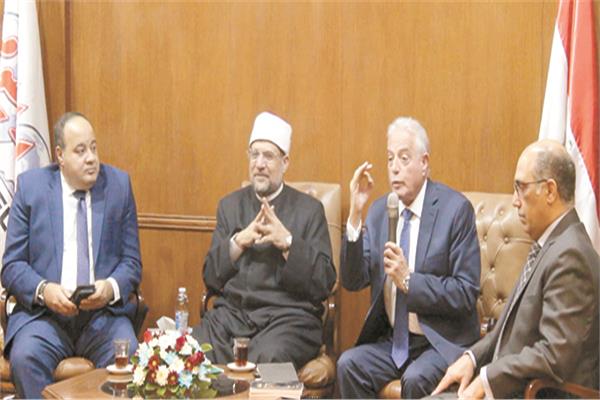 جانب من مناقشات ندوة «أخبار اليوم» 