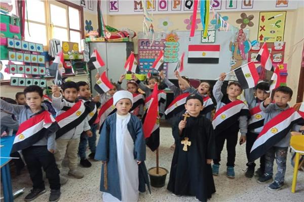 احتفالية في مدرسة ابتدائية بقنا
