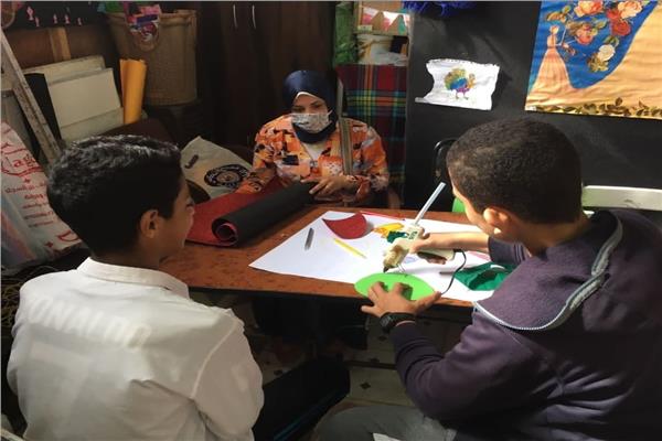 فعاليات ورشة الحكي والرسم بقصر ثقافة أبى قير