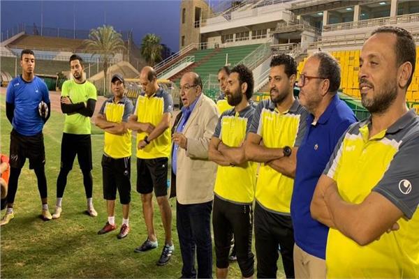 الجهاز‭ ‬الفنى‭ ‬لفريق‭ ‬المقاولون‭ ‬العرب‭