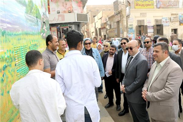 محافظ بني سويف يتفقد مبادرة تجميل أكشاك الكهرباء ضمن جهود استعادة الشكل الحضاري للمدن والميادين