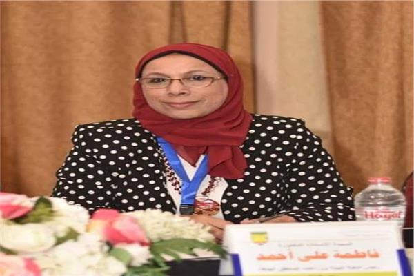  الدكتورة فاطمة على أحمد رئيس شعبة البيئة وزراعات المناطق الجافة بمركز بحوث الصحراء