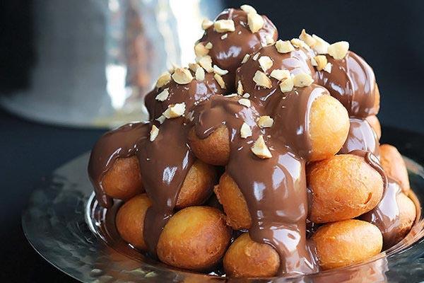 الزلابية بالشيكولاتة تخطف العين 