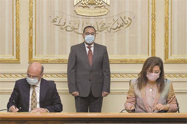 د. مدبولي يشهد توقيع البروتوكول بين العدل والتخطيط