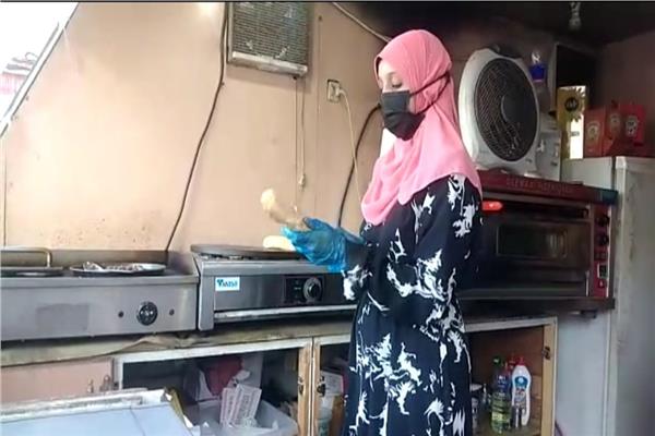 حكايات| "كريب إسراء".. وراء كل بائعة عظيمة "رجل صعيدي"
