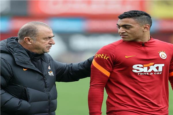 مصطفى محمد والمدرب فاتح تريم