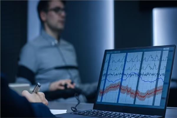ابتكار روبوت يتعرف على الكاذبين