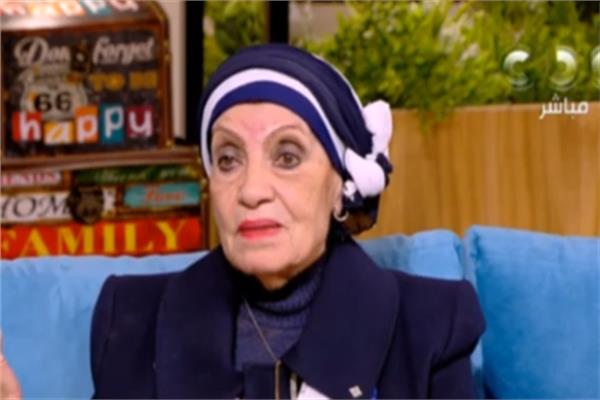 الفنانة القديرة رجاء حسين