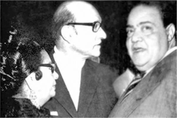 كامل الشناوى مع عبد الوهاب وأم كلثوم