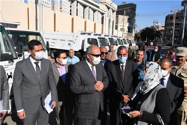 معدات جديدة لدعم منظومة النظافة والتجميل بقنا 