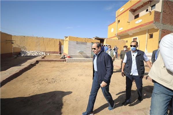 جولة الرئيس السيسي بقرى محافظة أسوان