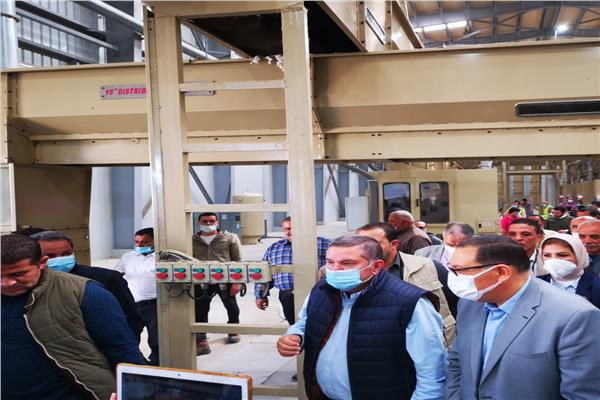  وزير قطاع الاعمال بالشرقية   خطة لتطوير   محالج القطن  لزيادة طاقتها  250% 