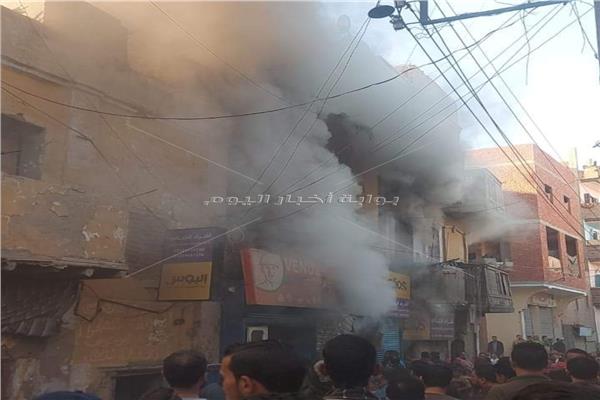 حريق  هائل فى محل الادوات الكهربائية
