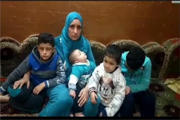 أم تطالب بعلاج أبنائها الأربعة قبل فقدانهم