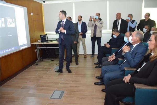 وزير التنمية المحلية