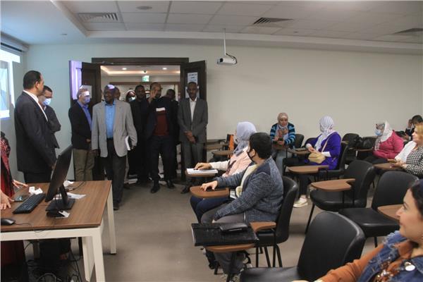 الفود السودانى اثناء زيارته لنقابة الصحفيين