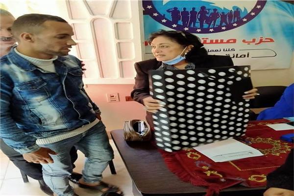  النائبة ميرفت عازر