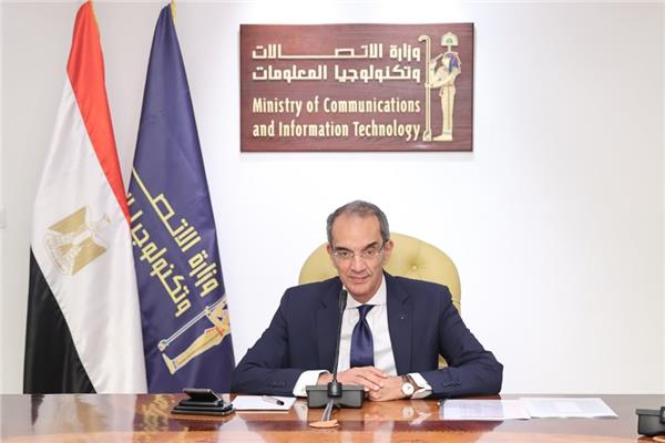 وزير الاتصالات