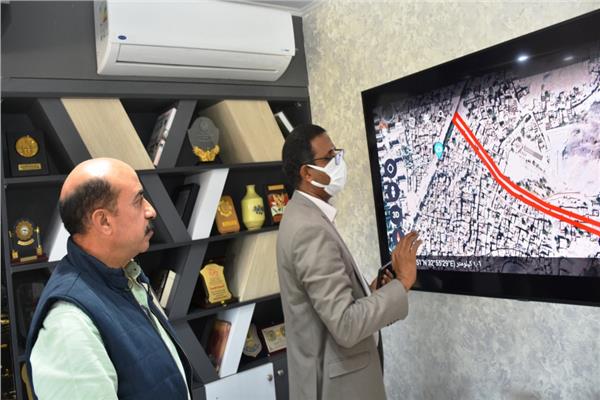 محافظ أسوان