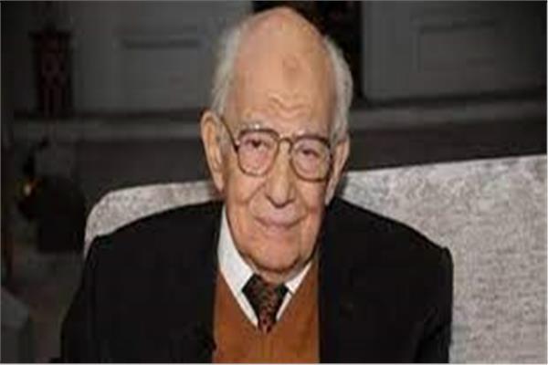 الفنان رشوان توفيق