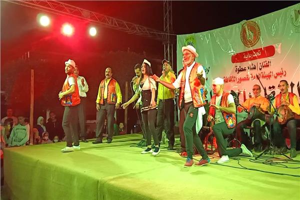 عروض فنية بالمسرح المتنقل بالإسماعيلية