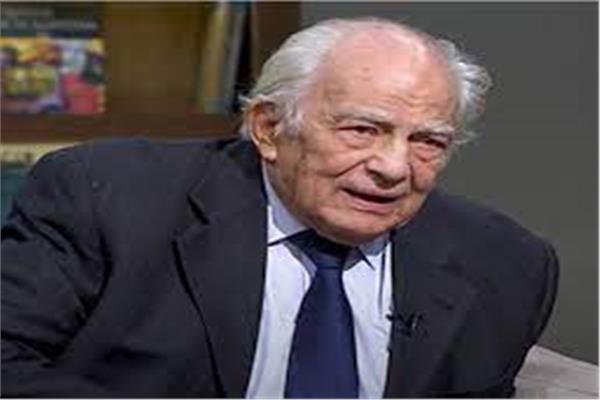 الفنان رشوان توفيق