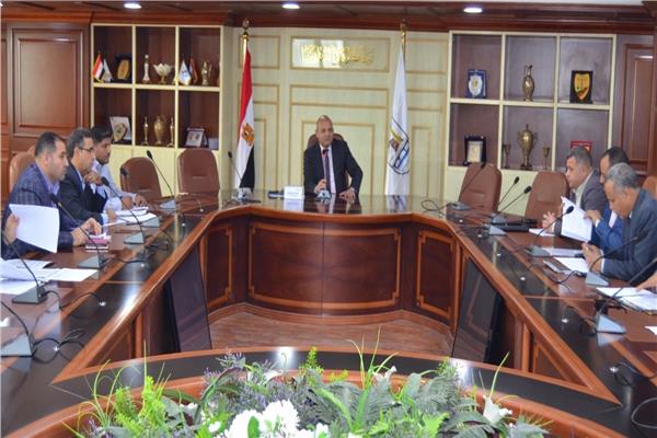 سكرتير عام بني سويف يناقش مع رؤساء المدن مقترحات الخطة الاستثمارية للعام المالي القادم