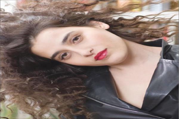 منال عيسي بطلة «دفاتر مايا»: أحب فن الحياة وأخاف من دراسة التمثيل