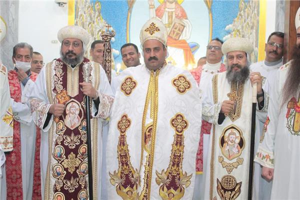 سيامة كاهن جديد لقرية أبو الهول بواحة الفرافرة