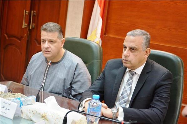 اللواء  طارق الفقي  محافظ سوهاج و النائب طارق رضوان