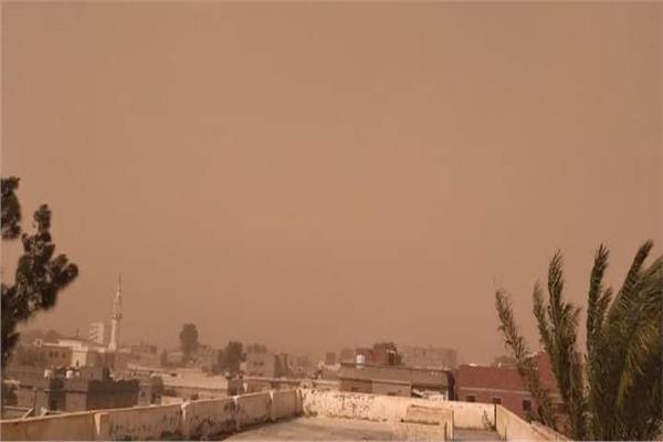 انقطاع التيار الكهربائي عن تجمعات غرب مطروح لسوء الأحوال الجوية 