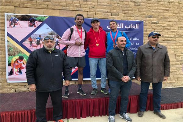 الطالب الفائز