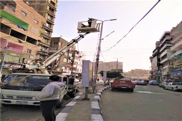 محافظ الغربية يتابع أعمال الصيانة لأعمدة الكهرباء وإنارة الطرق بالمحافظة.
