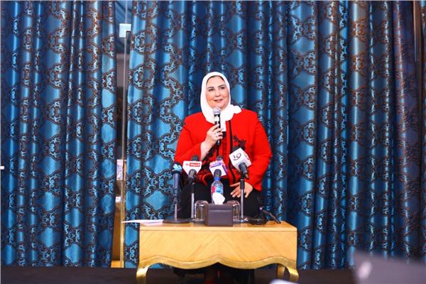 السيدة نيفين القباج