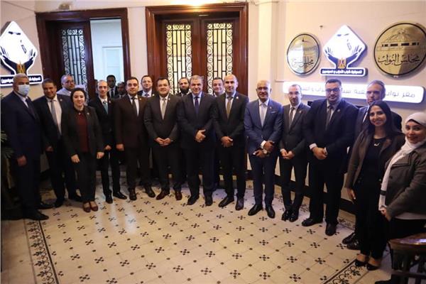 تنسيقية شباب الأحزاب والسياسيين مع وزير القوى العاملة
