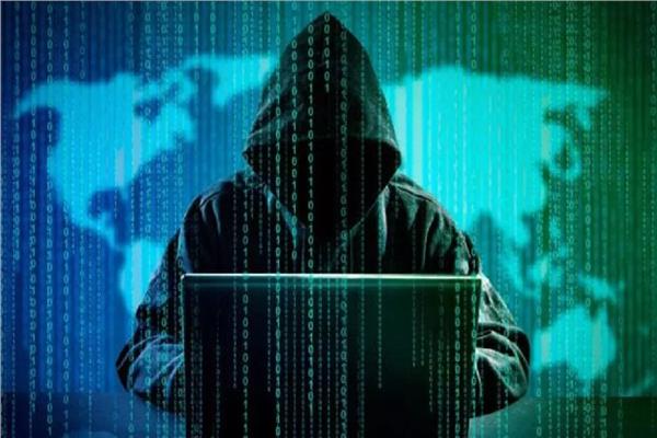 نيابة المحلة الكبرى تقرر إحالة شاب وفتاة الجنايات كونا تشكيلا عصابيا للسطو الإلكتروني 