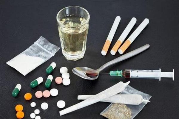  فصل الموظف متعاطي المخدرات