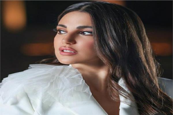 الفنانة درة