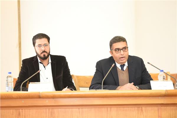 «نوادي المسرح بين التجريب وفلسفة المؤسسة الإنتاجية» ندوة في «مهرجان القاهرة»