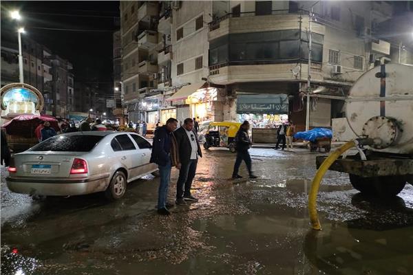 محافظ كفر الشيخ يتابع رفع مياه الأمطار بالمدن والقرى