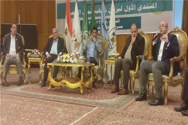   محافظ بني سويف ووزير الشباب والرياضة