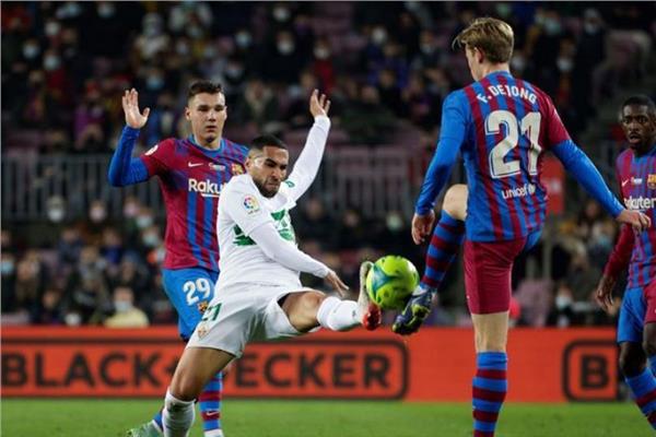 صورة من مباراة برشلونة وإلتشي