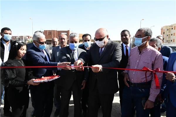 محافظ قنا ورئيس جامعة جنوب الوادى
