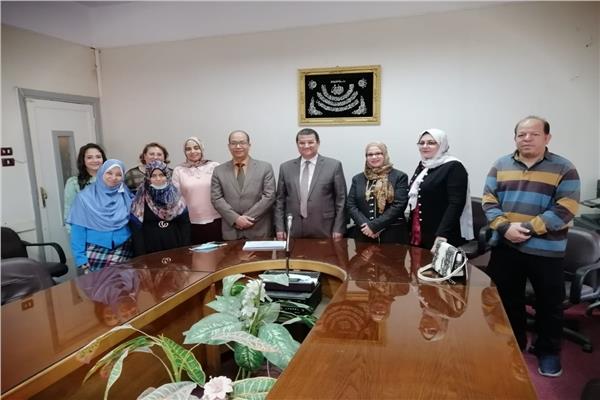 طب بشري سوهاج ينظم دورة تدريبية لأطباء الجلدية بمستشفى اخميم المركزي