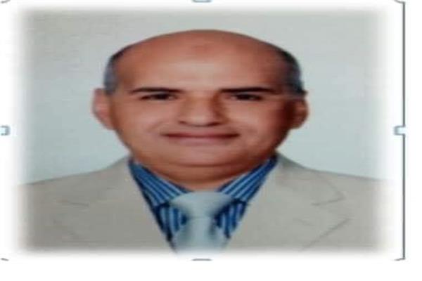 د ربيع سلامة  عميد كلية الألسن بجامعة الأقصر الذى وافته المنية اليوم