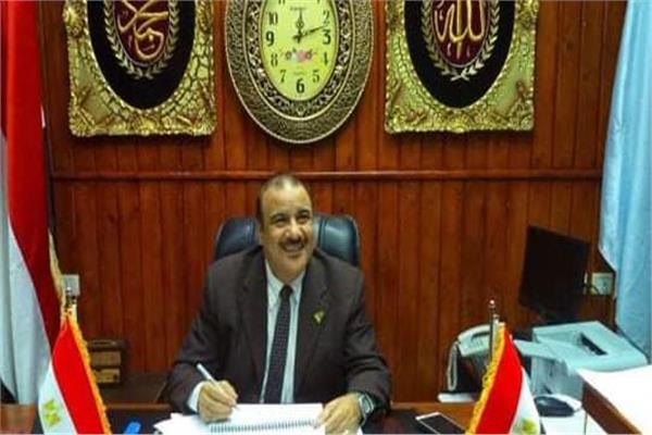  عاطف سلامة وكيل وزارة التربية والتعليم بمطروح