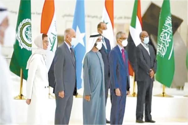 جانب من أعمال أول قمة للغة العربية تنظمها وزارة الثقافة والشباب الإماراتية