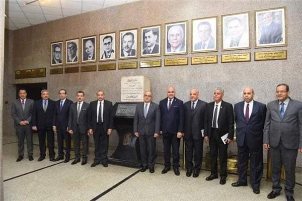 رئيس جامعة الأقصر يشارك في فعاليات الافتتاحات الرئاسية في الصعيد