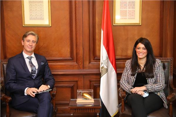 الدكتورة رانيا المشاط والممثل المقيم لبرنامج الأمم المتحدة الإنمائي