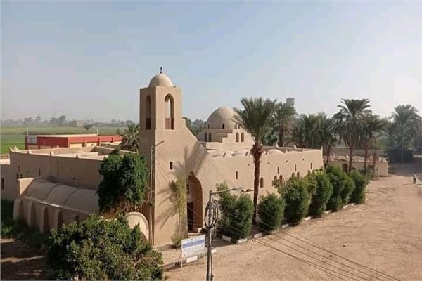 قرية حسن فتحى